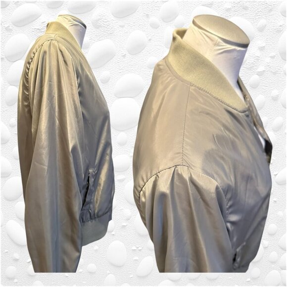 Light Green Bomber Jacket with shirred detail on sleeves - NWOT - Picture 5 of 8